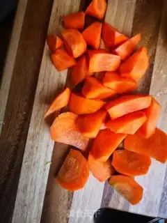 Make Corn carrot bone soup step 3