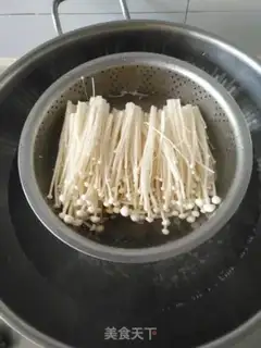 Make Onion oil step 1
