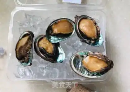 Make Curry garlic abalone steamed potatoes step 0