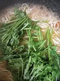 Make West Red Capricorn egg noodles step 4