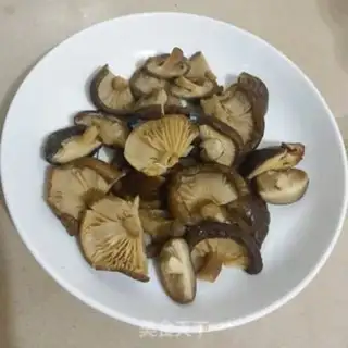 Make Mushrooms and mackerel step 0