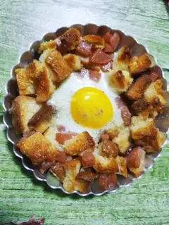 Make Toast eggs step 5