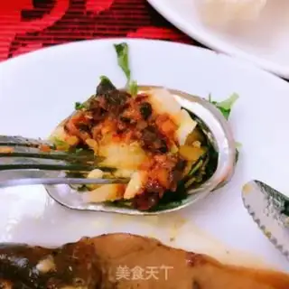 Make Curry garlic abalone steamed potatoes step 8
