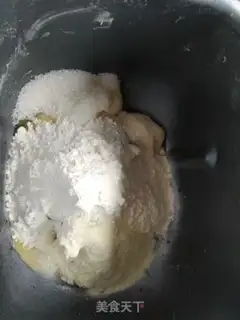 Make The hand tore the meat and bread step 3
