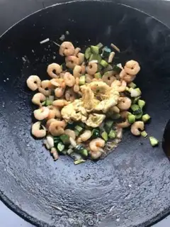 Make Shrimp cucumber fried eggs step 6