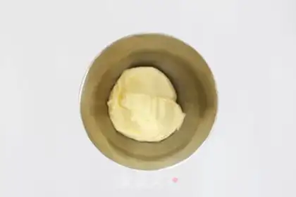 Make Pineapple cup step 0