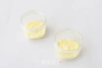 Make Pineapple cup step 3
