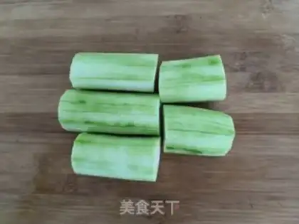 Make Protein melon soup step 0