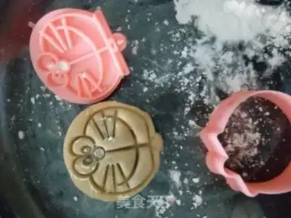 Make A wide moon cake step 9