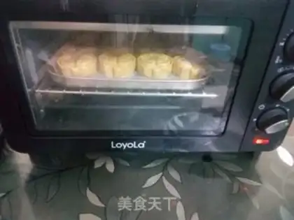 Make A wide moon cake step 11