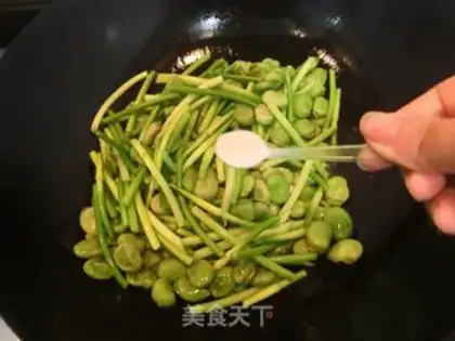 Make Garlic seed beans step 8