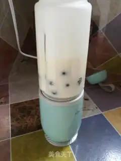 Make Blueberry milkshake step 2