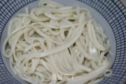 Make Onion noodles step 2