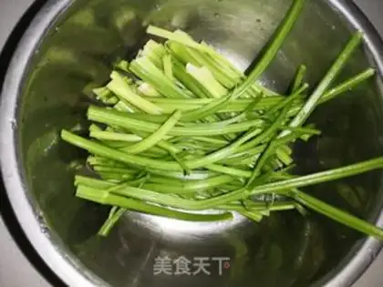 Make Pork celery pie step 4
