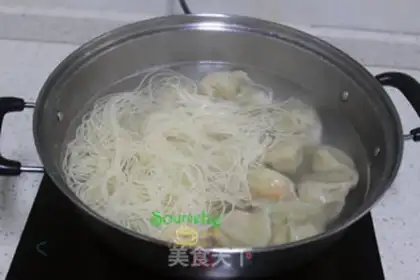 Make The dumpling noodles step 4