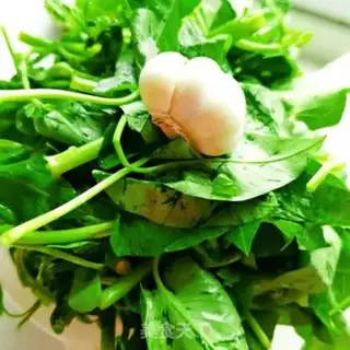 Make Garlic cabbage step 0