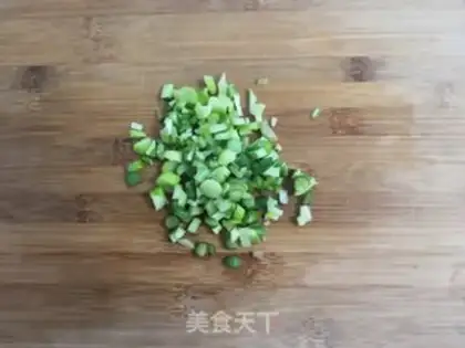 Make Bean petals and garlic step 3