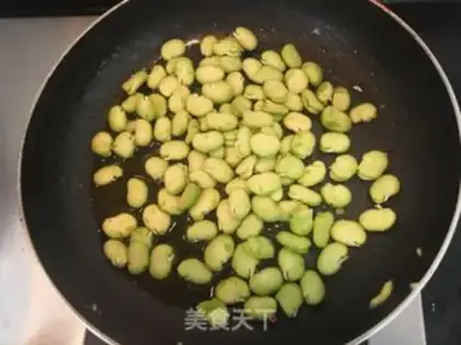 Make Bean petals and garlic step 10