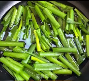 Make Onion noodles step 1