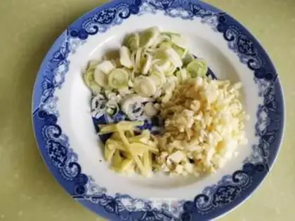 Make Oiled egg noodles step 17