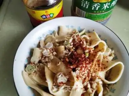 Make Oiled egg noodles step 30