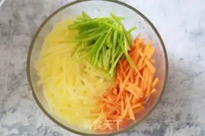 Make Potato pancakes step 1