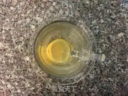 Make A bee of vanilla fruit step 3