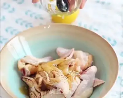Make Honey sauce and roast chicken wings step 0