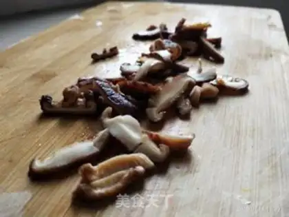 Make Shrimp rice mushroom congee step 2
