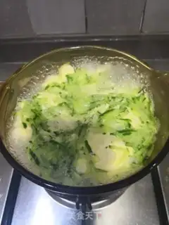 Make cucumber egg soup step 2