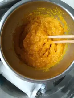 Make Pumpkin marble toast step 0