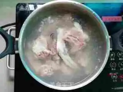 Make Pork soup step 2