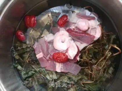 Make Fish and weeds and hogs and pigs step 1