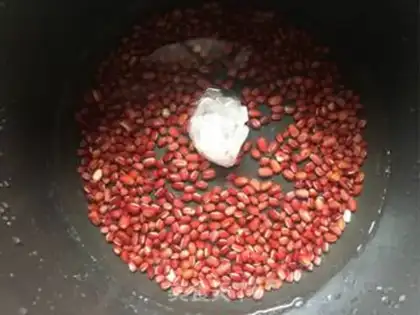 Make Red Bean Popsicle step 1
