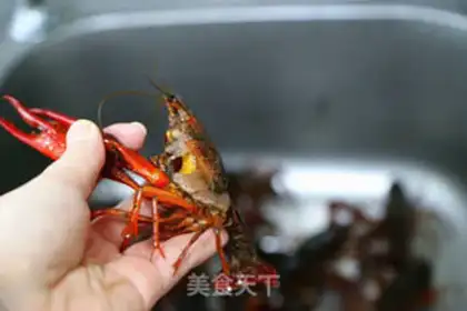 Make Garlic lobster step 1