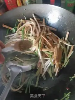 Make Celery fried dry step 5