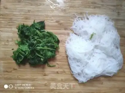 Make A spinach mix fan step 2