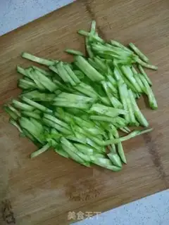 Make Dry tofu cucumber step 2