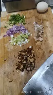 Make Frozen noodles for mushroom squid step 1