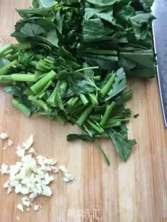 Make Garlic cabbage step 0