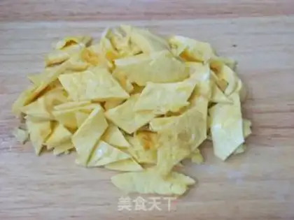 Make A silk egg step 3