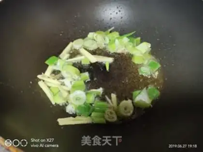 Make Onion-cracker beef step 1