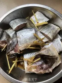 Make Red-fried fish step 2