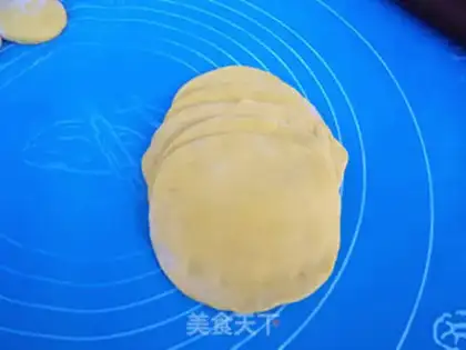 Make Pumpkin roses step 6