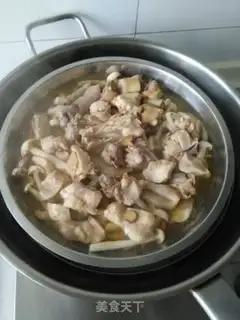 Make Seafood mushroom steam chicken step 5