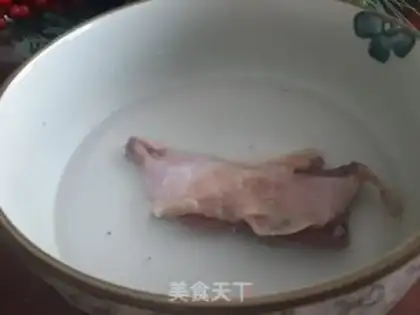 Make Chicken leg steam, bean skin step 0