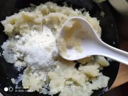 Make Black pepper mashed potatoes step 3