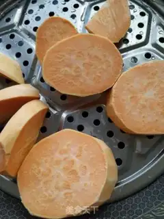 Make Baked sesame potato balls step 0