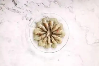 Make Sea salt roasted shrimp step 1
