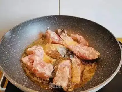 Make Red-burned fish and rice step 2